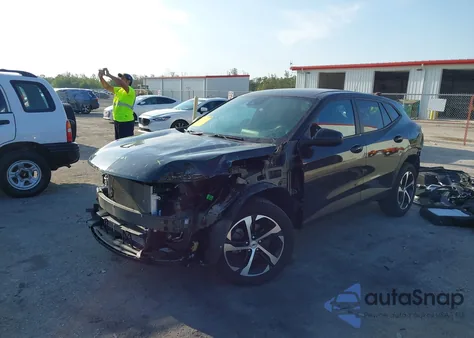 2024 Chevrolet Trax Fwd 1Rs from USA, damaged, VIN KL77LGE29RC078021